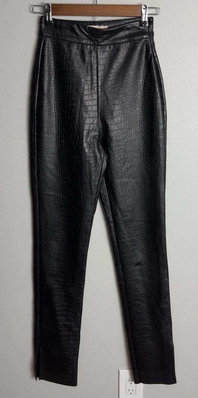 Meshki Black Faux Leather Crocodile Embossed Pants Trousers Size XS Women’s